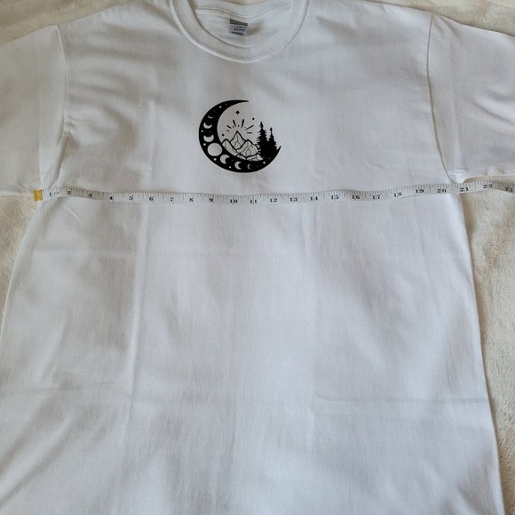 Moon's & Mountain's Print Crew Neck T-Shirt - Picture 4 of 8